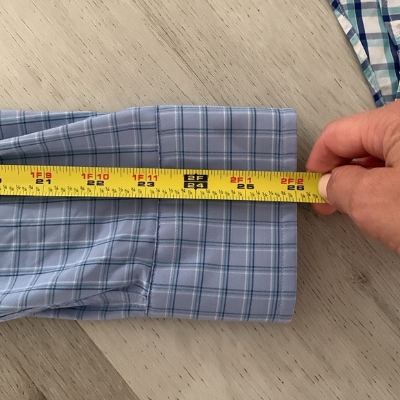 UNTUCKit X-Large Slim Fit Nylon Blue Button Down Shirt stretching plaid casual - Picture 10 of 12